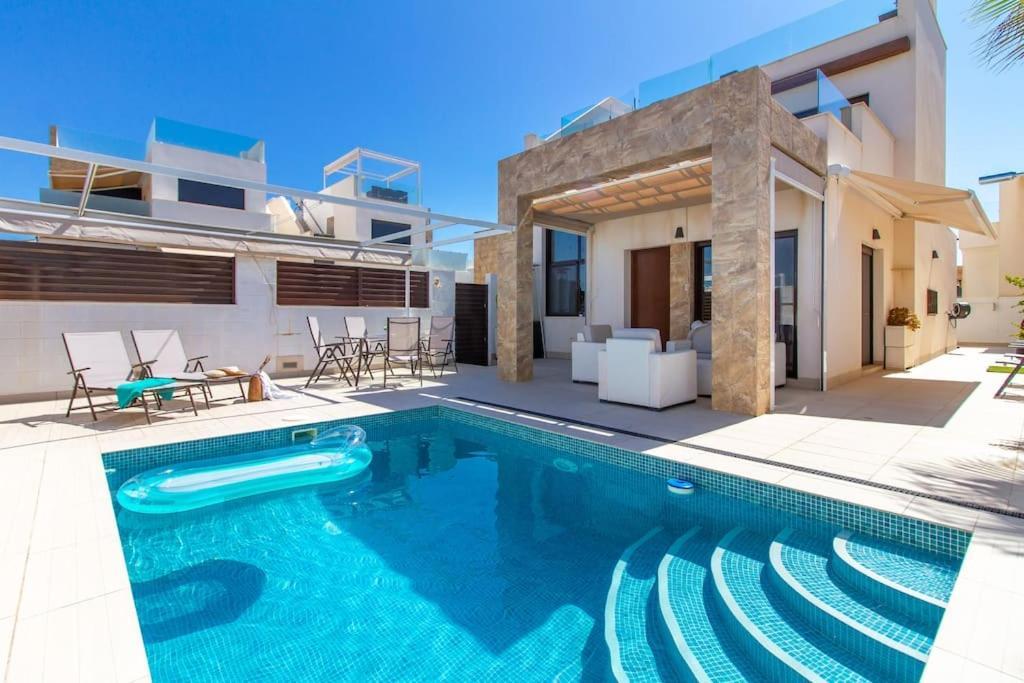 Villa Nina With Pool โรฮาเลส ภายนอก รูปภาพ